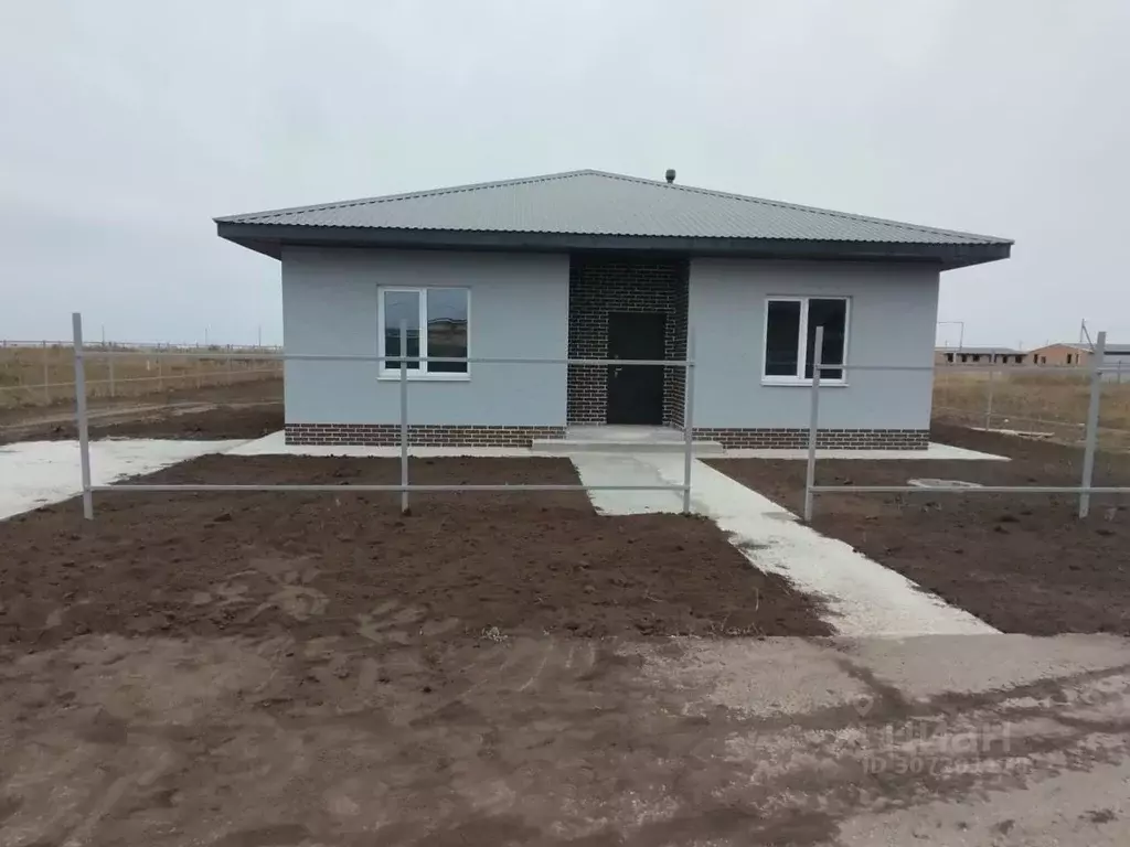 Коттедж в Самарская область, Ставропольский район, с. Ягодное пер. ... - Фото 1