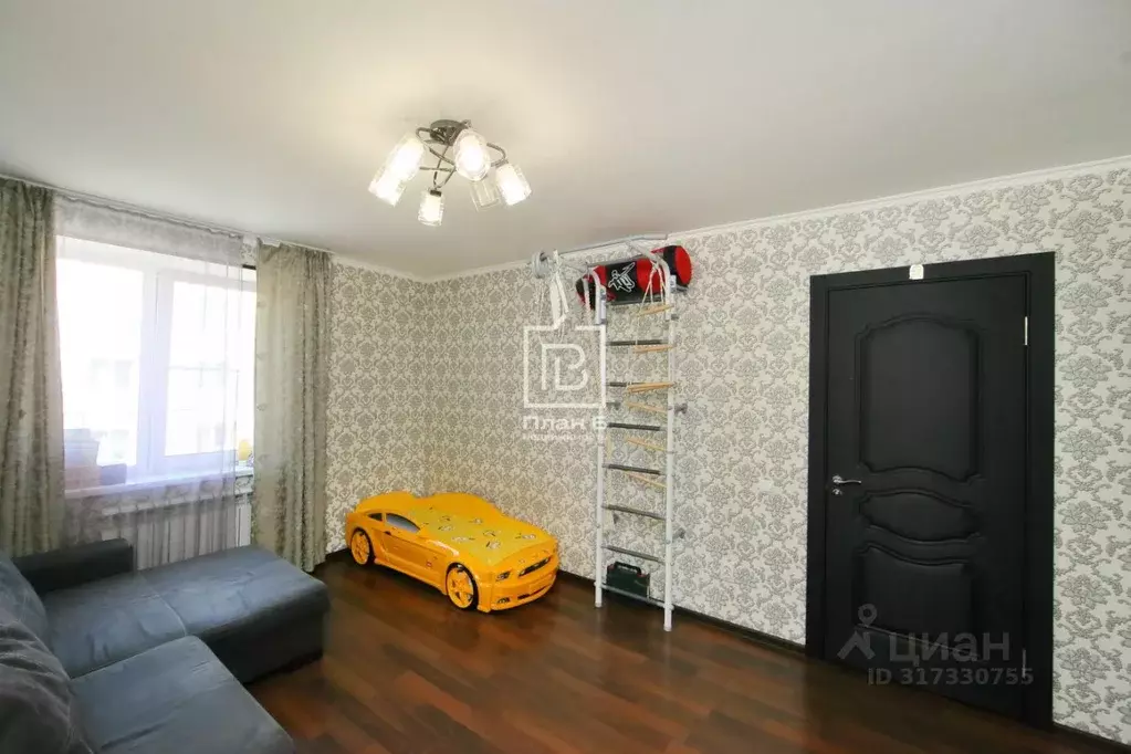 2-к кв. Калужская область, Калуга ул. Братьев Луканиных, 7 (45.7 м) - Фото 0