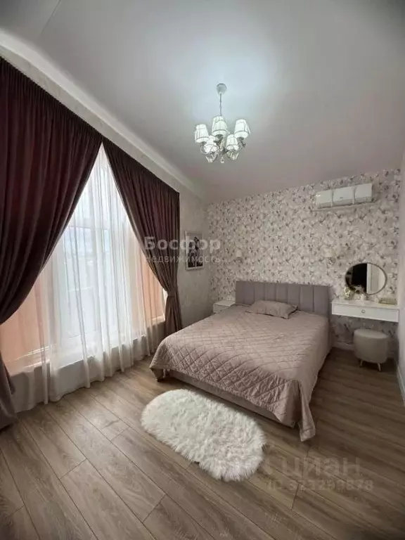 Дом в Крым, Феодосия ул. Е.М. Фомина (120 м) - Фото 1