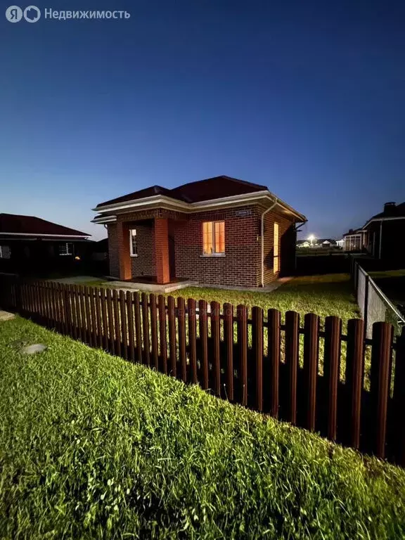 Дом в Калининградская область, Гурьевский муниципальный округ, посёлок ... - Фото 1