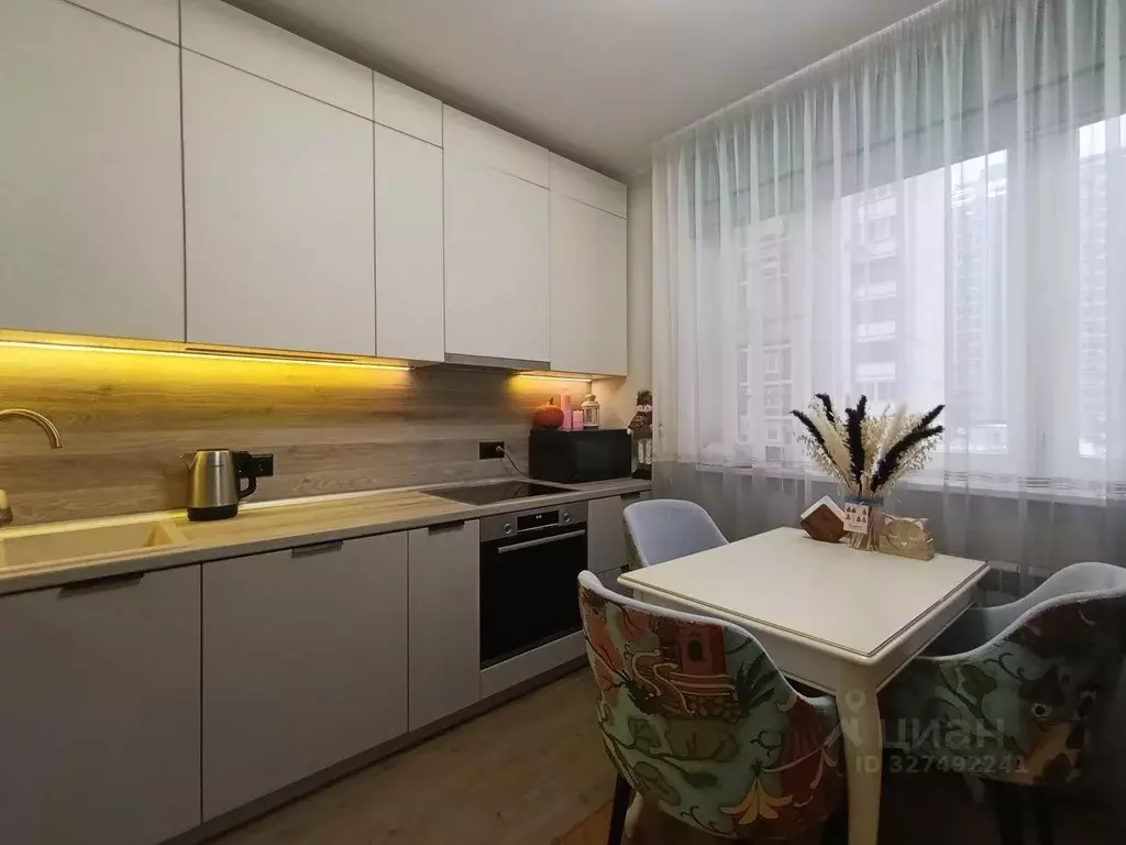 3-к кв. Москва ул. Академика Капицы, 4 (73.8 м) - Фото 1