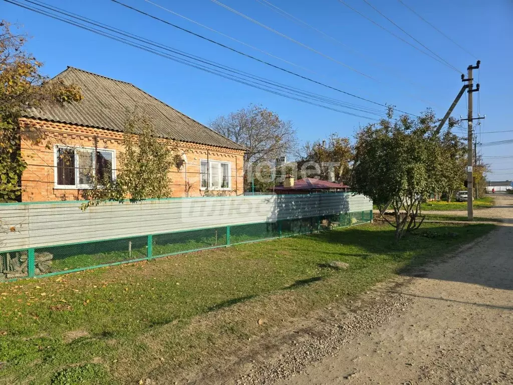 Дом в Краснодарский край, Каневская ст-ца ул. Чипигинская, 42 (117 м) - Фото 2