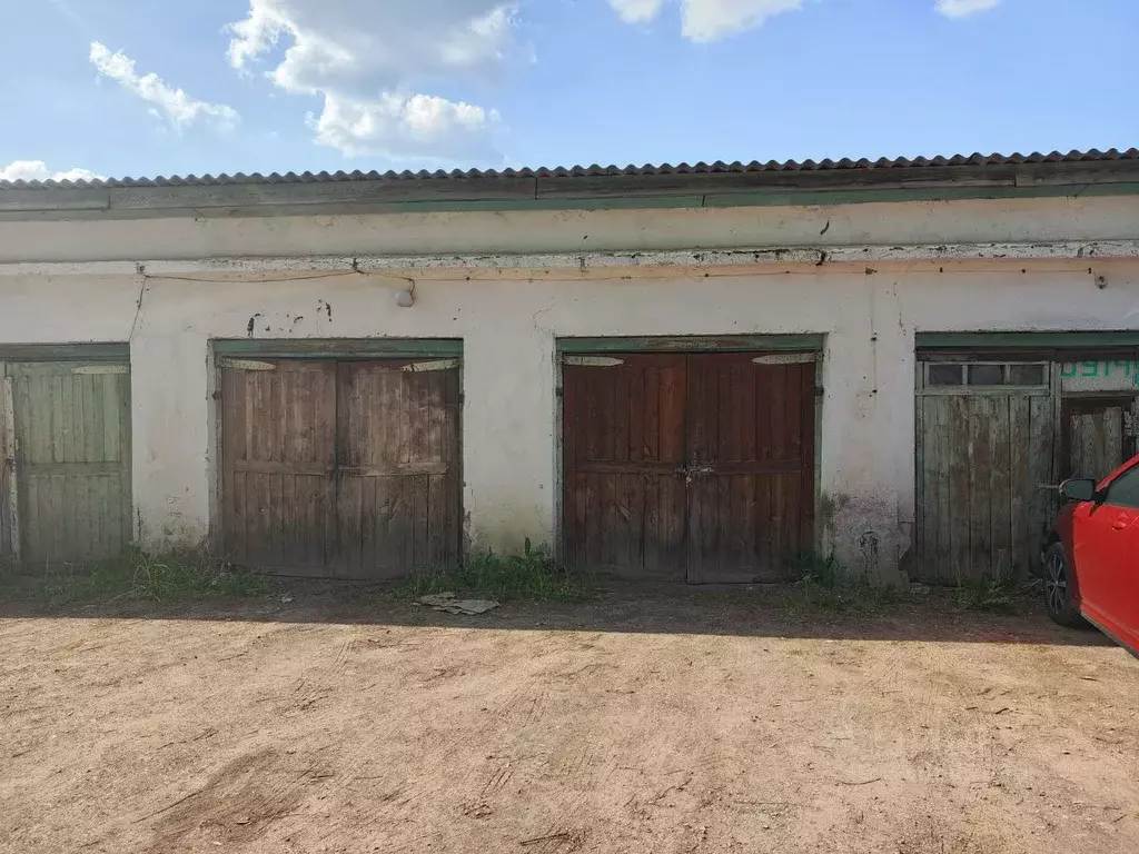 Гараж в Башкортостан, Дуванский район, с. Месягутово ул. Игнатия ... - Фото 0