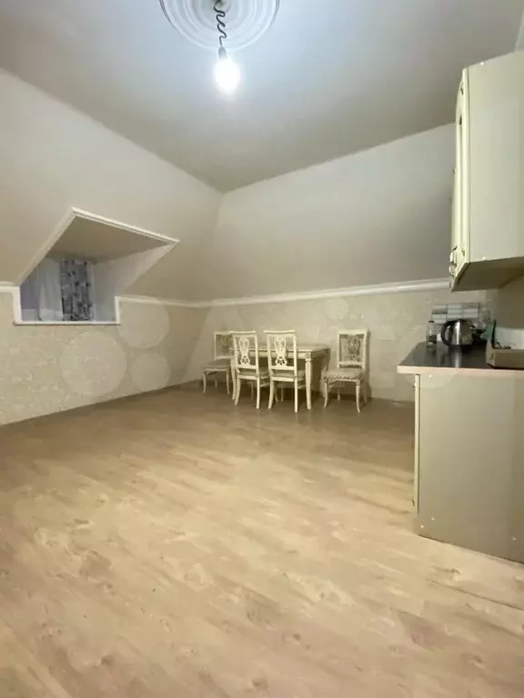 1-к. квартира, 40 м, 4/4 эт. - Фото 0