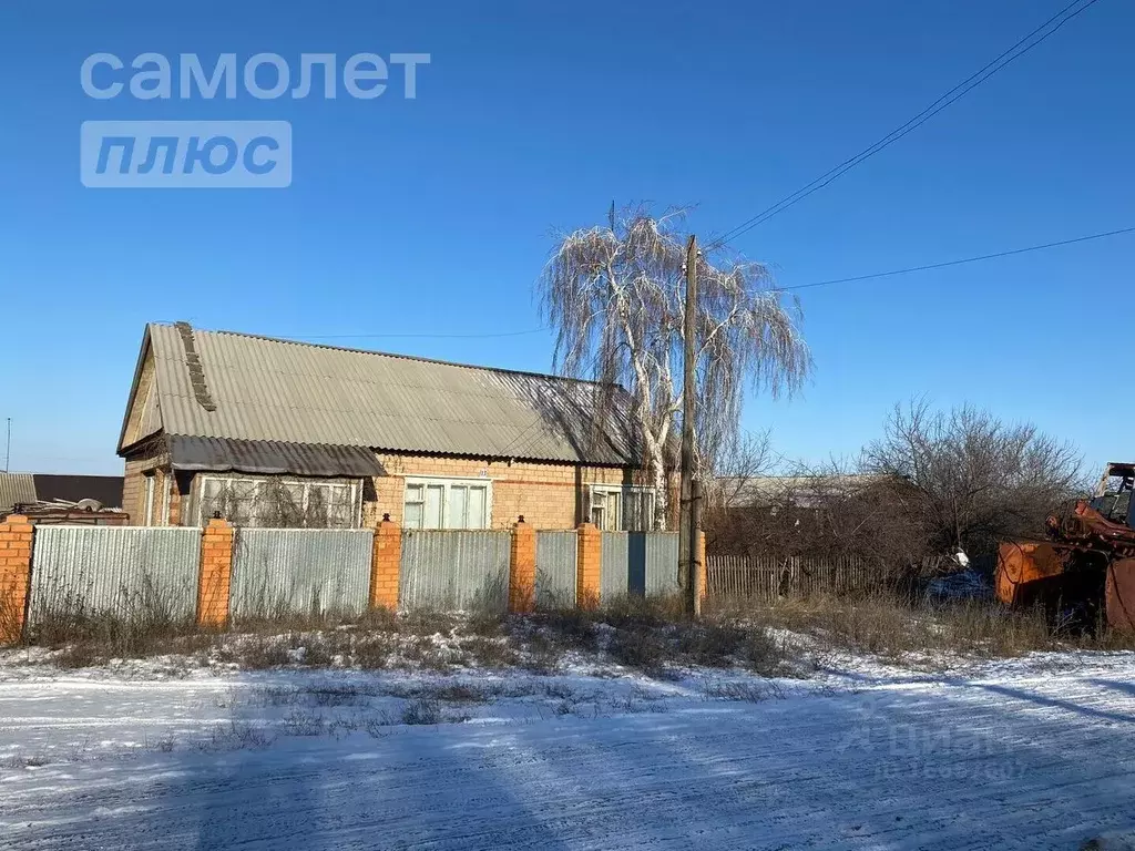 Дом в Оренбургская область, Переволоцкий район, с. Мамалаевка Школьная ... - Фото 0