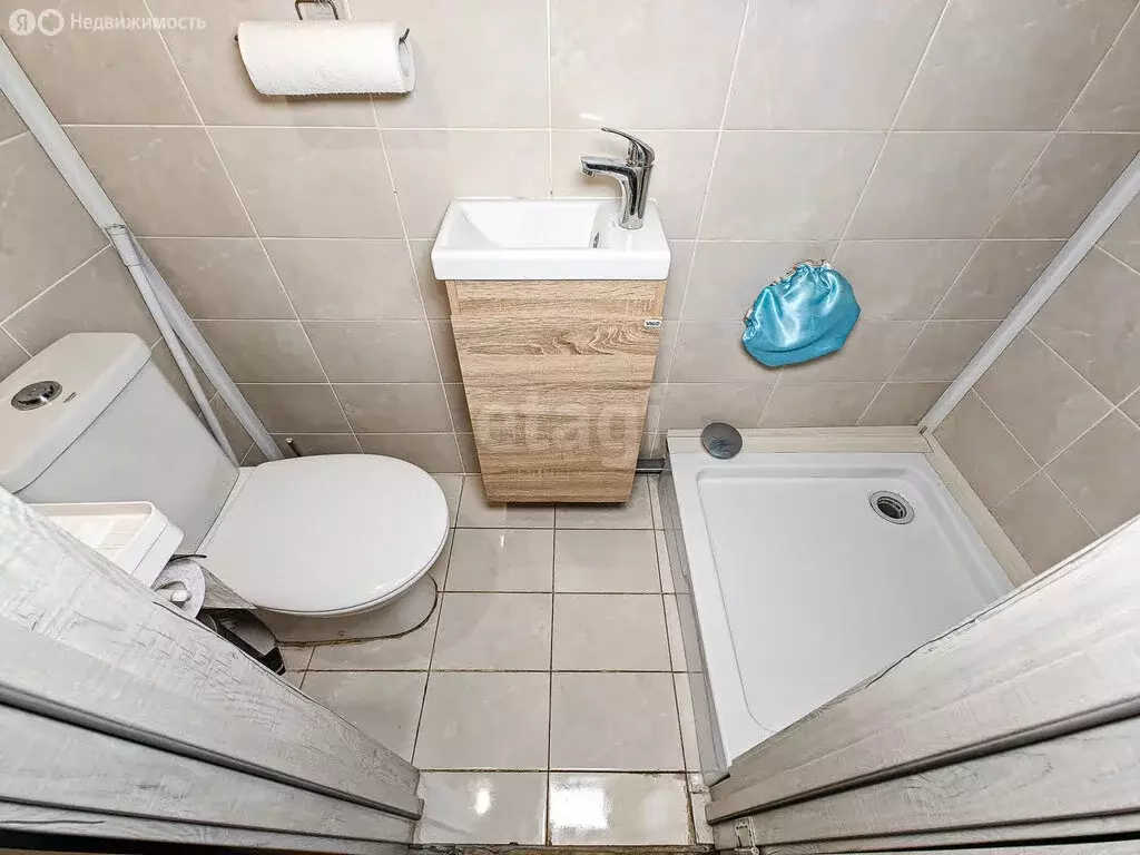 Дом в Краснозёрский район, Октябрьский сельсовет, посёлок Октябрьский ... - Фото 1