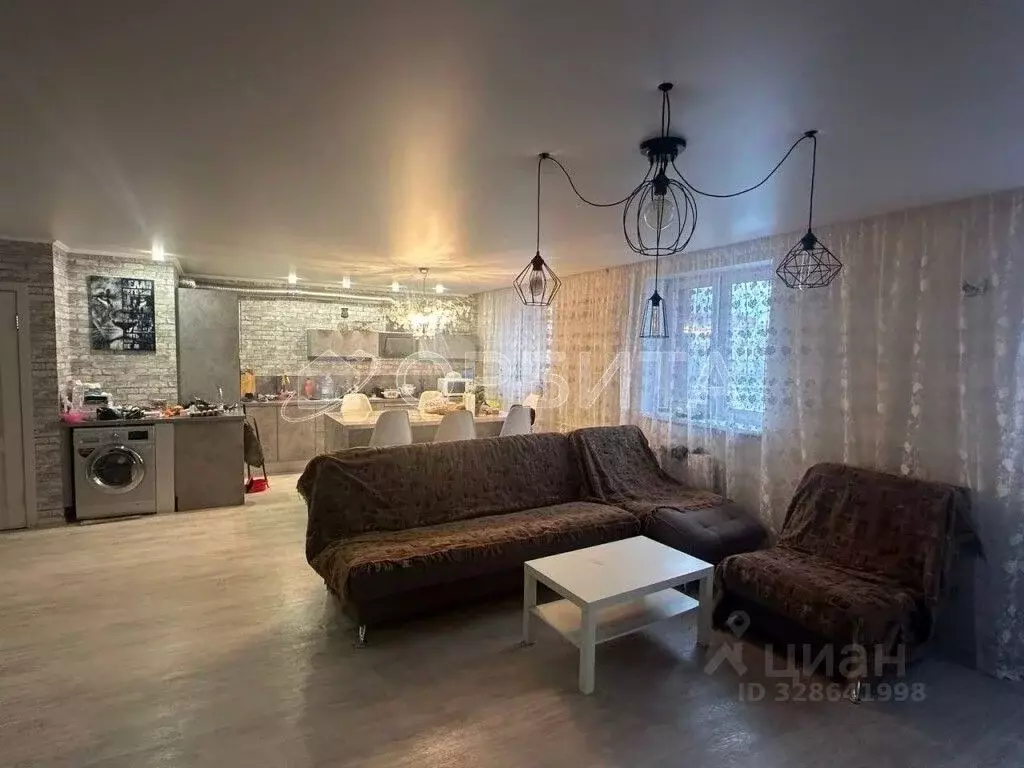 3-к кв. Тюменская область, Тюмень ул. Пермякова, 79 (90.0 м) - Фото 1