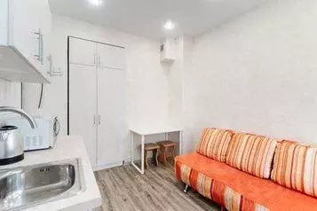 1-к кв. Омская область, Омск ул. Долгирева, 15 (20.0 м) - Фото 1