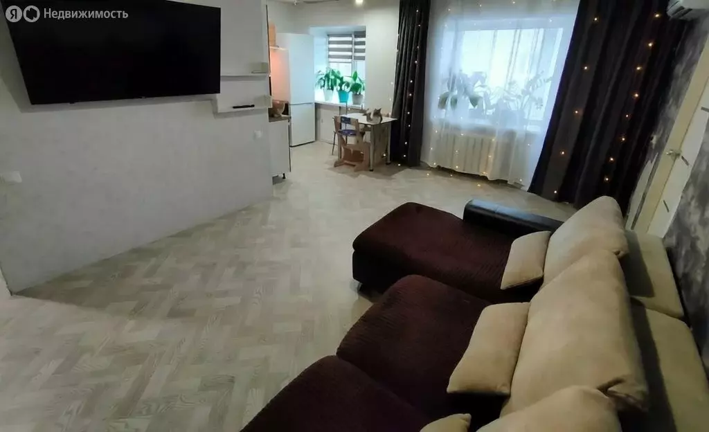 2-комнатная квартира: Комсомольск-на-Амуре, улица Розы Люксембург, 28 ... - Фото 1