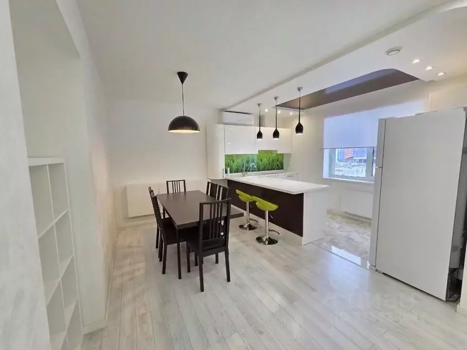 3-к кв. Саратовская область, Саратов Вольская ул., 2Д (110.0 м) - Фото 1