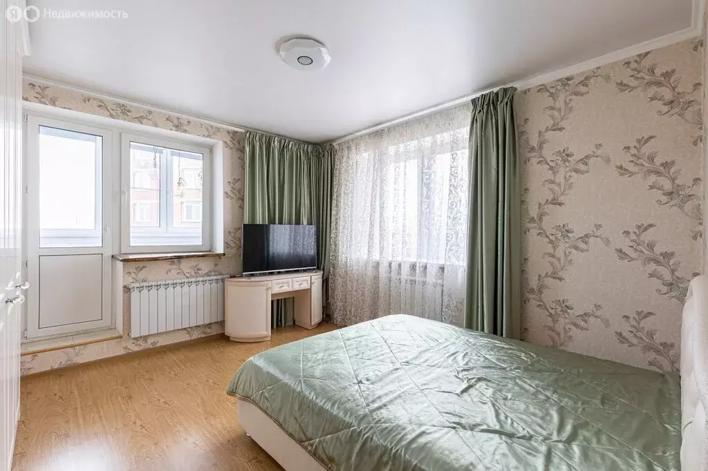 2-комнатная квартира: Знамя Октября, микрорайон Родники, 10 (70.8 м) - Фото 1