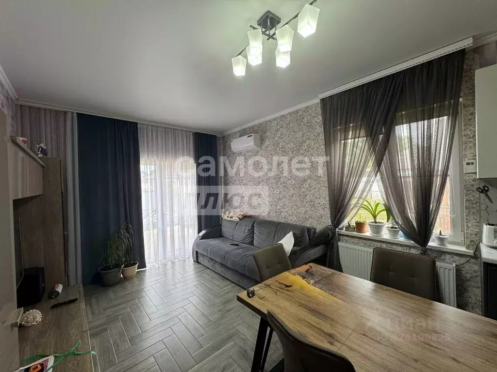 Дом в Краснодарский край, Динская ст-ца ул. Комсомольская (110 м) - Фото 2