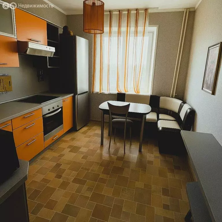 3-комнатная квартира: Пермь, улица Кронита, 4/1 (70.4 м) - Фото 0