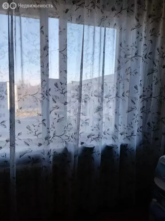 3-комнатная квартира: Остров, улица Апакидзе, 6 (63 м) - Фото 1