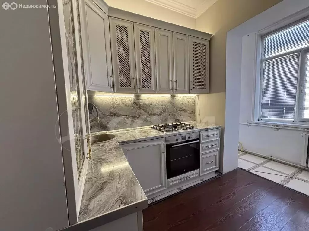 2-комнатная квартира: Махачкала, улица Абдулхамида Юсупова, 39В (78 м) - Фото 1