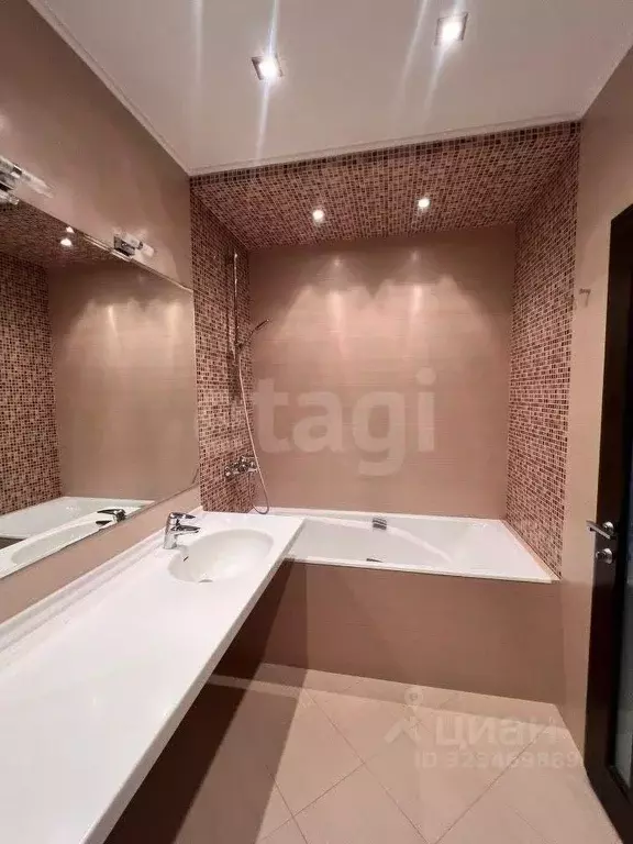 2-к кв. Ростовская область, Ростов-на-Дону, Нахичевань ул. 16-я Линия, ... - Фото 0