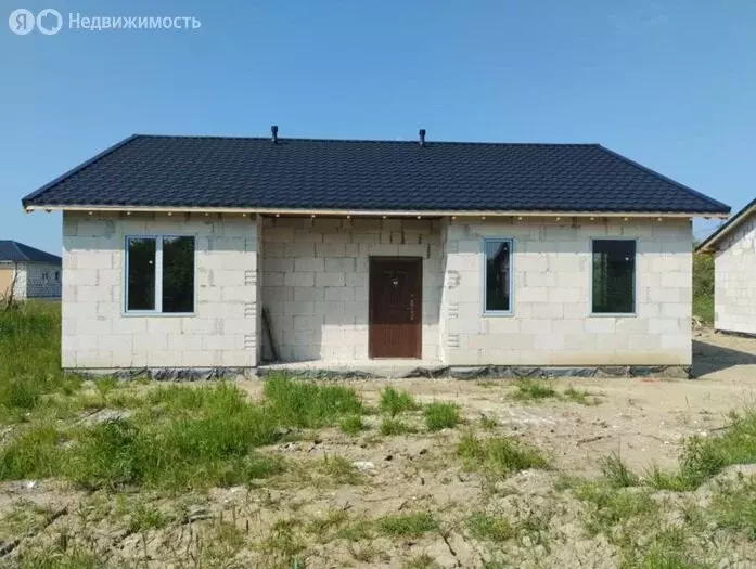 Дом в посёлок Луговое, Земляничная улица (130 м) - Фото 0