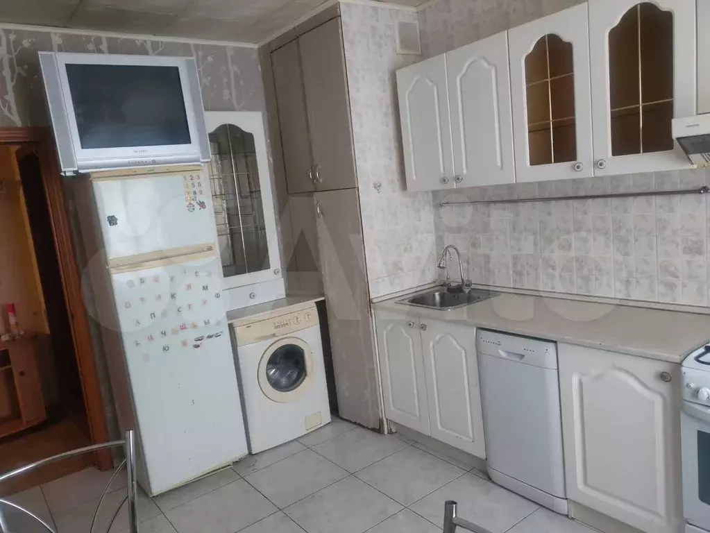 3-к. квартира, 64 м, 2/9 эт. - Фото 0