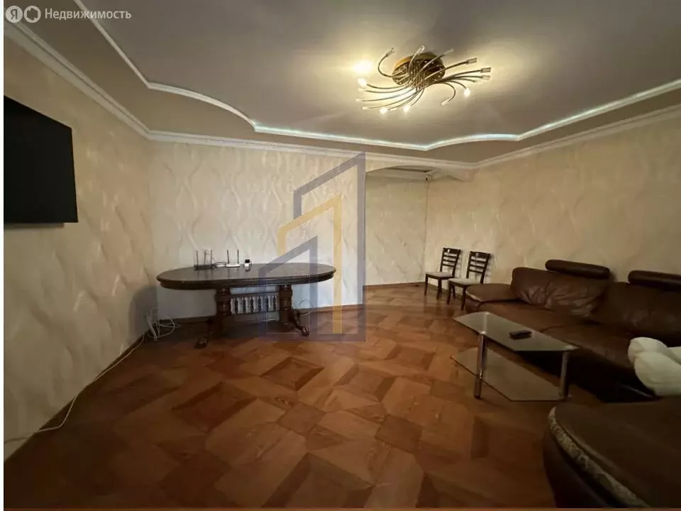 2-комнатная квартира: Евпатория, улица 9 Мая, 120 (66.8 м) - Фото 2