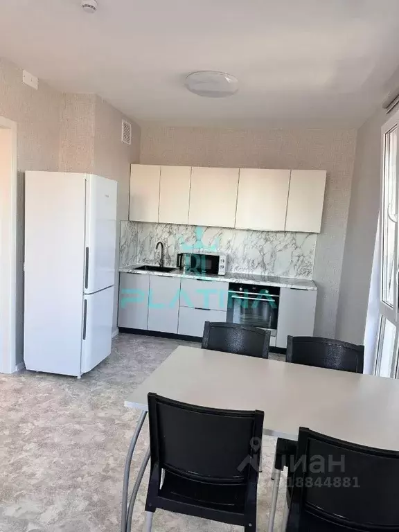2-к кв. Татарстан, Казань ул. Братьев Батталовых, 27к2 (65.0 м) - Фото 0