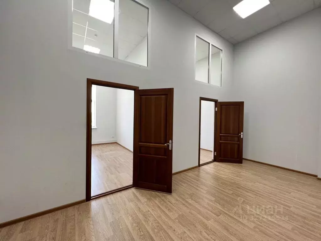 Офис в Татарстан, Казань ул. Мазита Гафури, 50к5 (45 м) - Фото 2