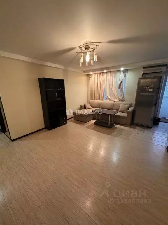 3-к кв. Волгоградская область, Волгоград ул. Ткачева, 14 (58.1 м) - Фото 1