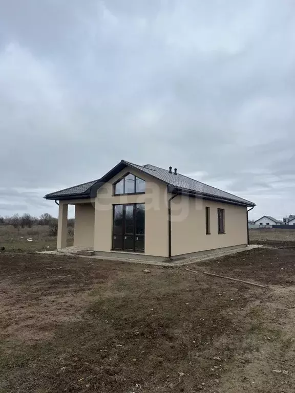 Дом в Саратовская область, Энгельсский район, Красноярское ... - Фото 1