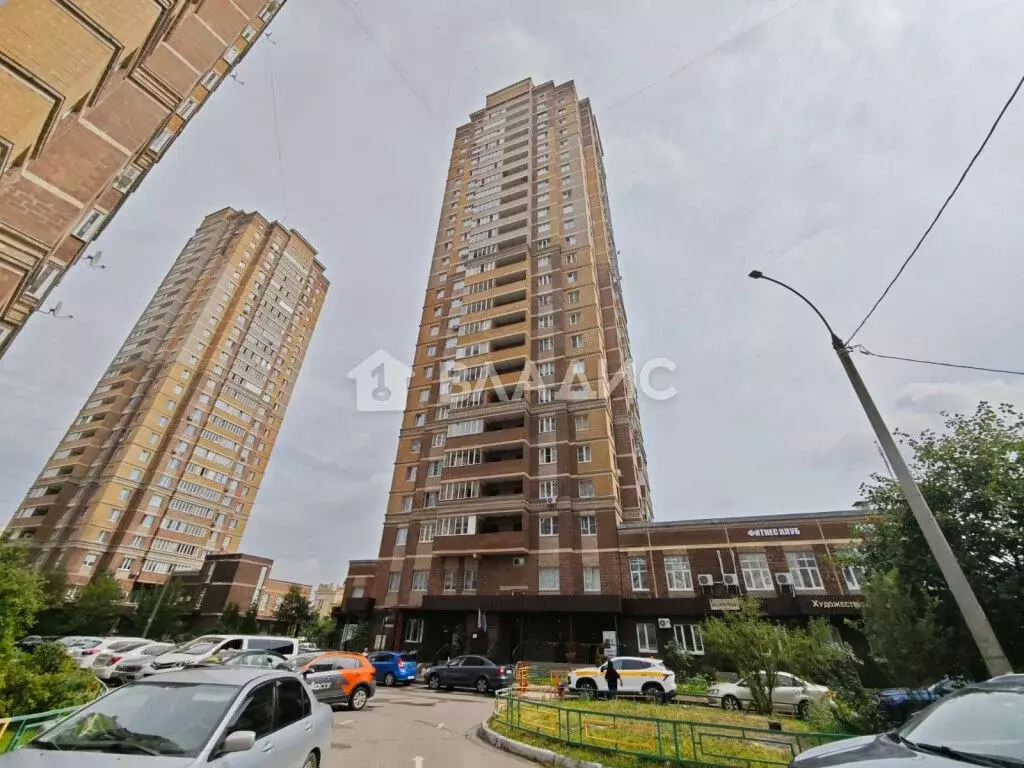 Продается 3-комнатная квартира - Фото 1