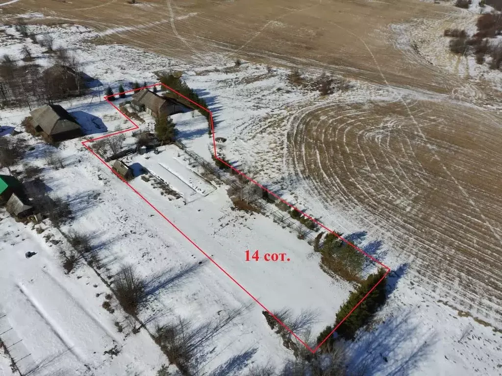 Дом в Новгородская область, Хвойнинский муниципальный округ, д. ... - Фото 1