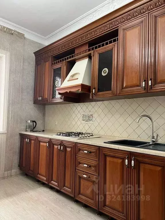 2-к кв. Дагестан, Каспийск ул. Молодежная, 6 (72.0 м) - Фото 1