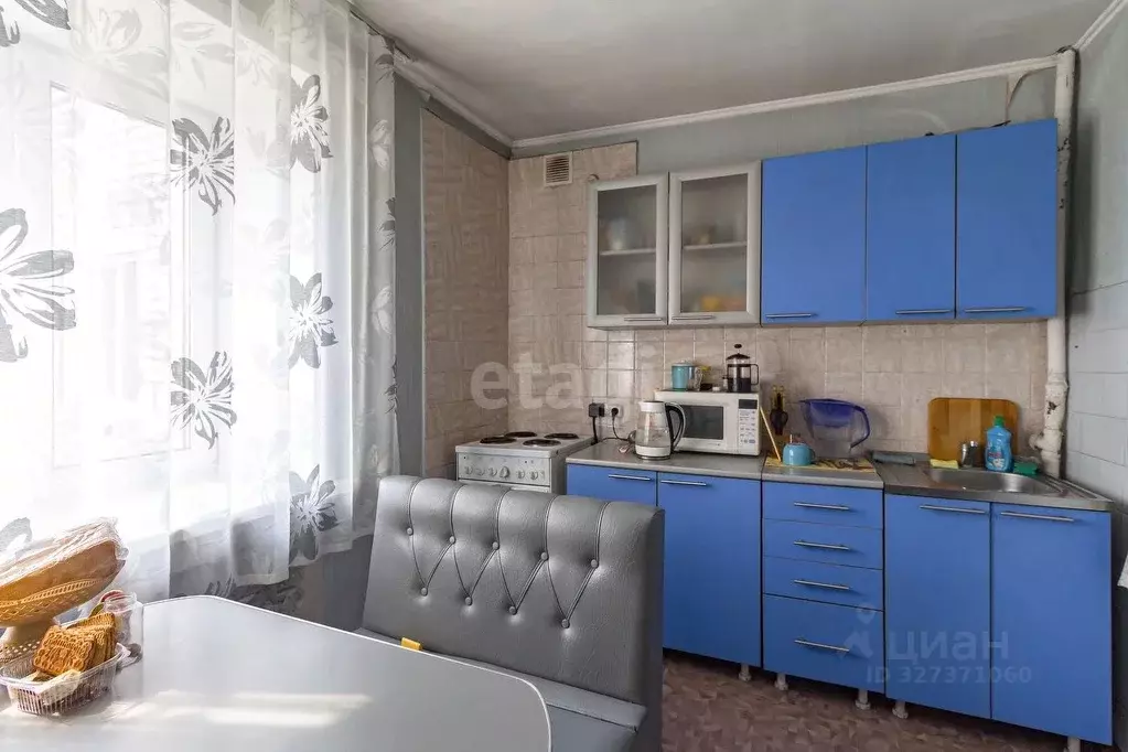 3-к кв. Алтай, Горно-Алтайск ул. Ушакова (57.0 м) - Фото 1