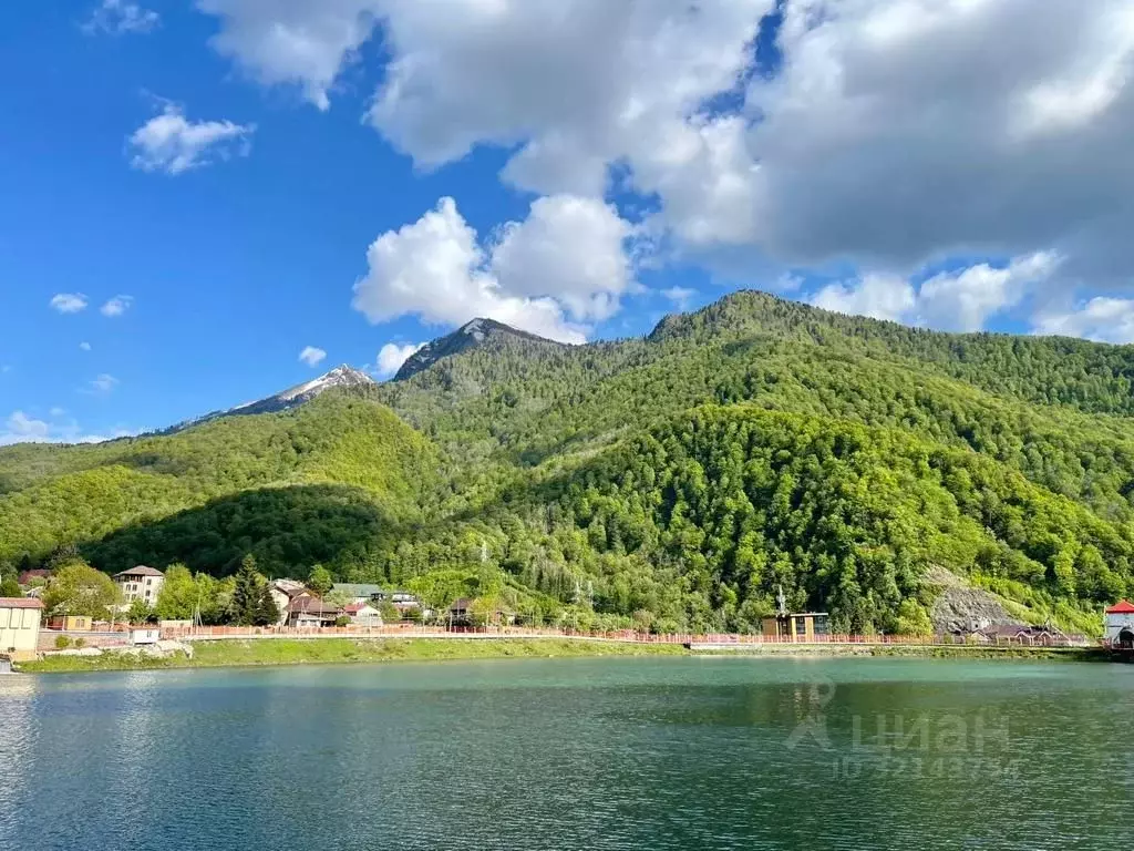 Дом в Краснодарский край, Сочи городской округ, Красная Поляна пгт  ... - Фото 1