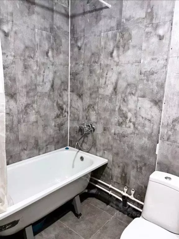 2-к кв. Башкортостан, Салават Уфимская ул., 88 (43.4 м) - Фото 1