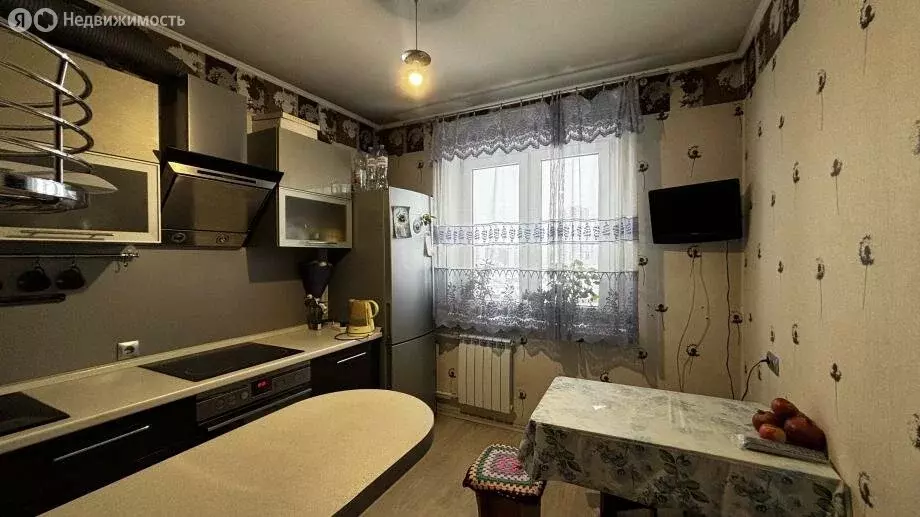 3-комнатная квартира: Красноярск, улица Алексеева, 111 (70 м) - Фото 2
