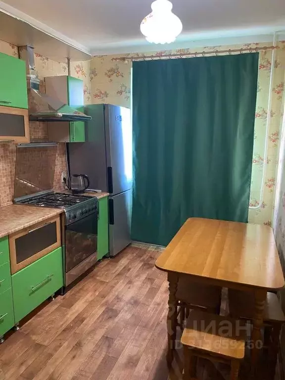 2-к кв. Волгоградская область, Волгоград ул. 8-й Воздушной Армии, 34 ... - Фото 0