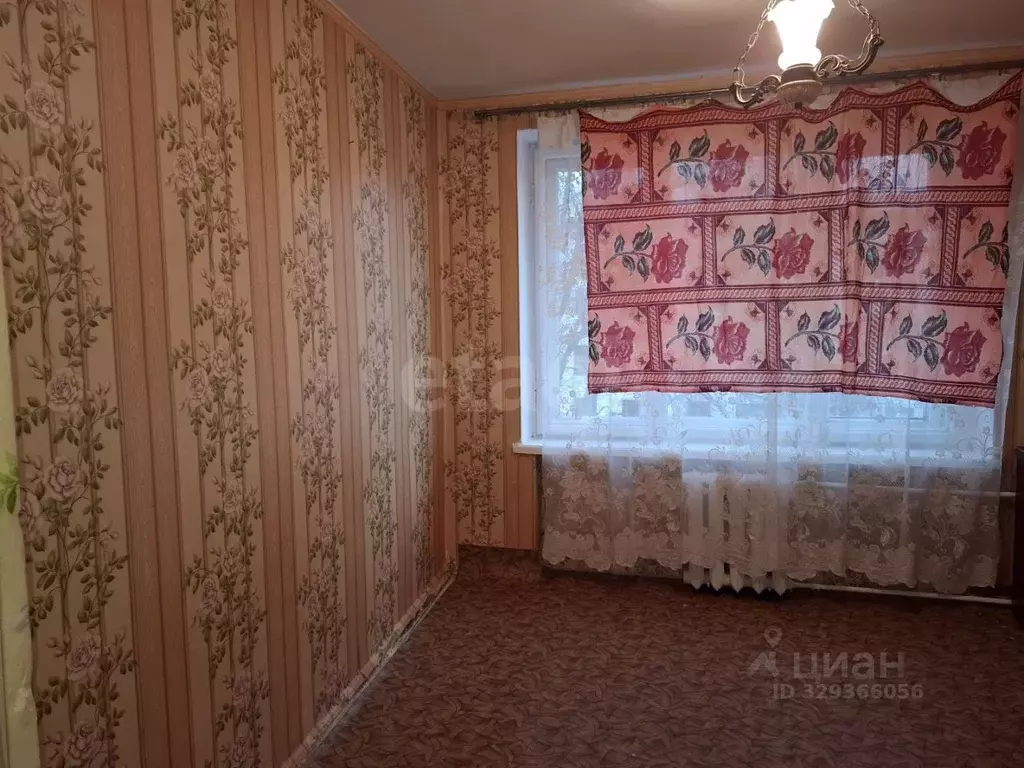 Комната Ленинградская область, Кириши Комсомольская ул., 3 (12.0 м) - Фото 1