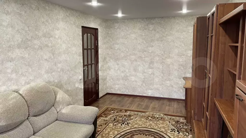 Комната 29,9 м в 2-к., 2/5 эт. - Фото 1