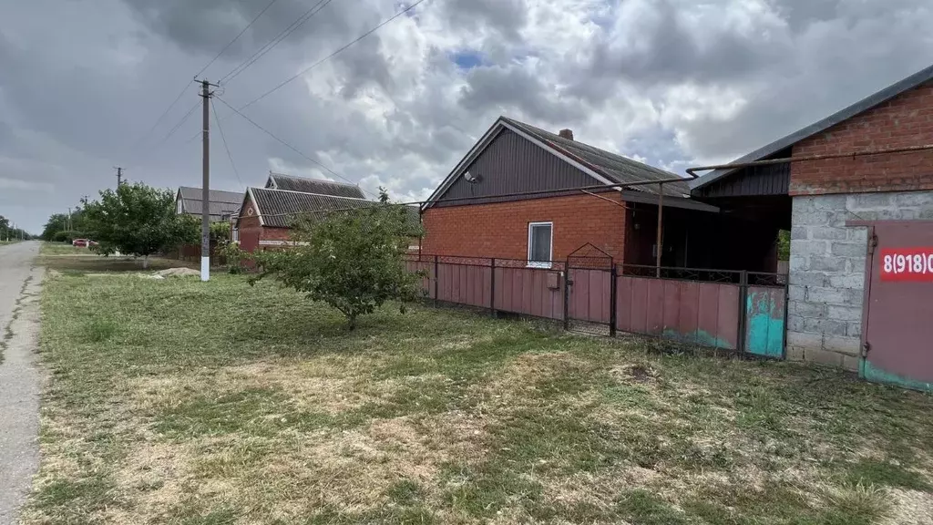 Дом в Краснодарский край, Брюховецкий район, Новоджерелиевское с/пос, ... - Фото 1