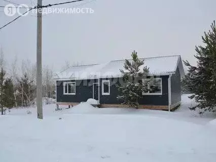 Дом в посёлок Октябрьский, Центральная улица (112 м) - Фото 1