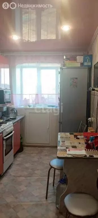 2-комнатная квартира: Усть-Катав, 3-й микрорайон, 13 (58 м) - Фото 1