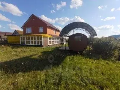 Дом в Башкортостан, Чишминский район, Алкинский сельсовет, с. ... - Фото 0