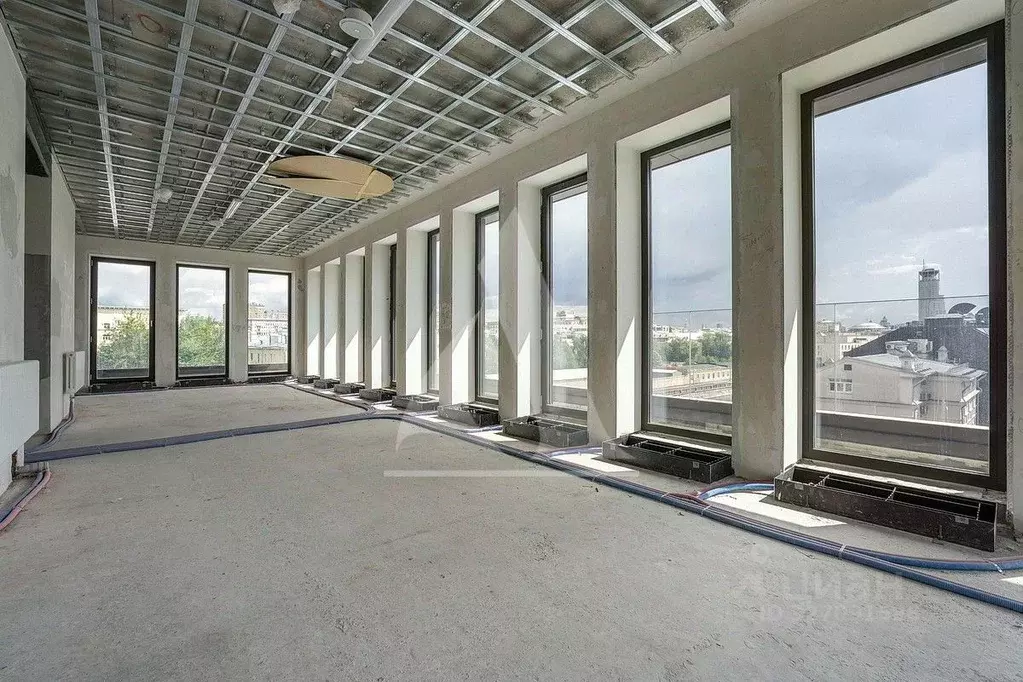 6-к кв. Москва Озерковская наб., 6 (261.4 м) - Фото 1