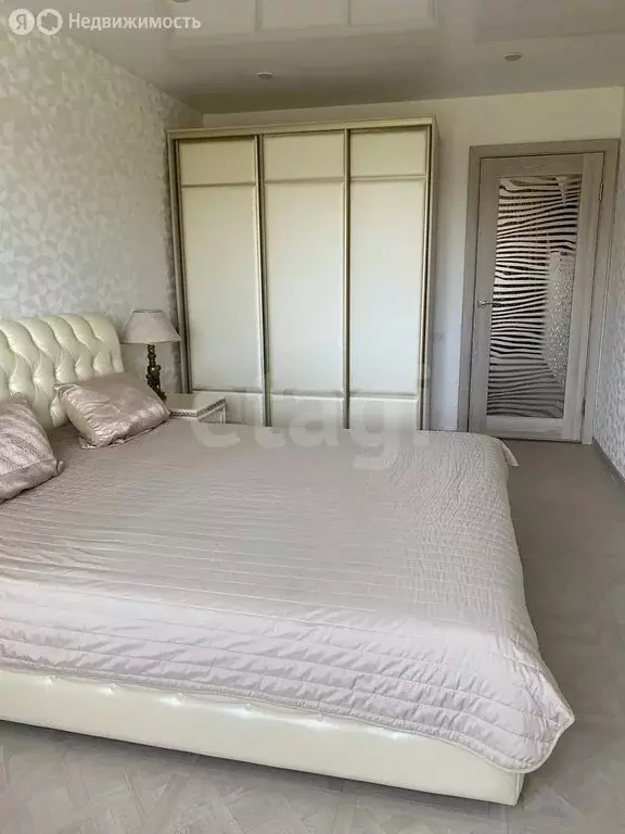2-комнатная квартира: 6-й микрорайон, 5 (56 м) - Фото 2