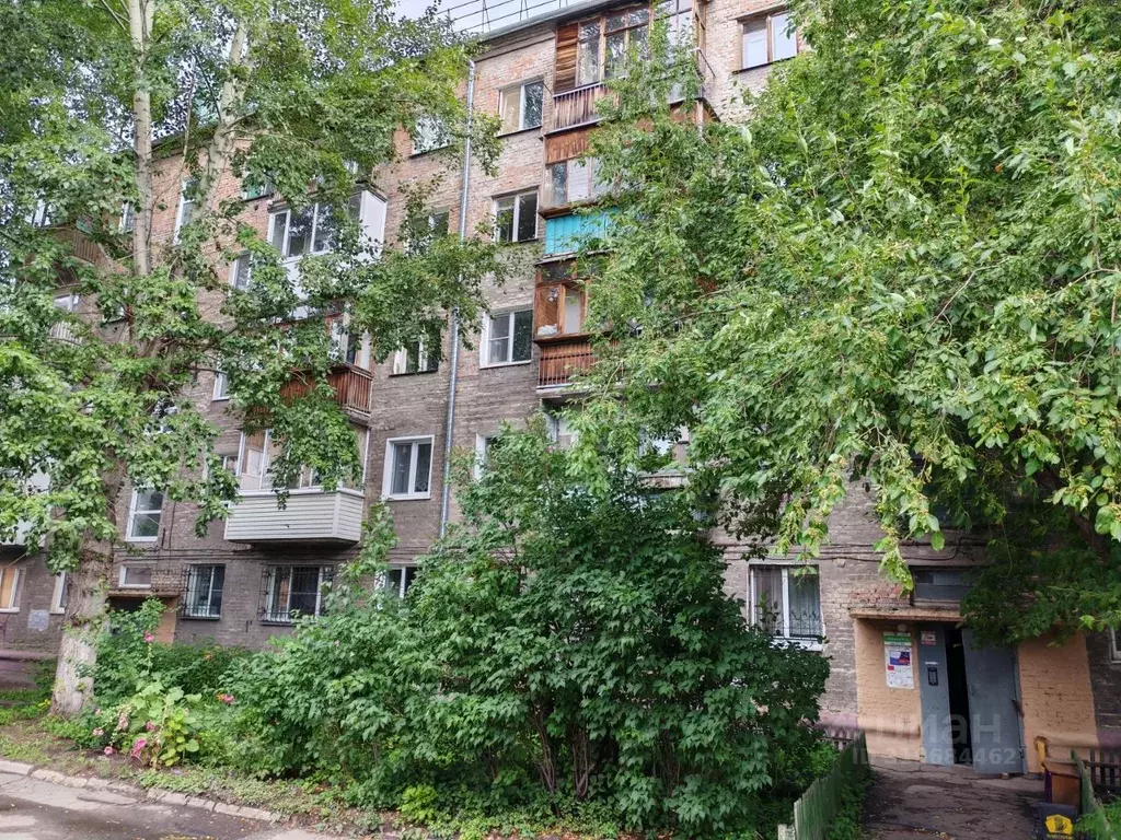 3-к кв. Омская область, Омск просп. Мира, 10б (57.0 м) - Фото 0