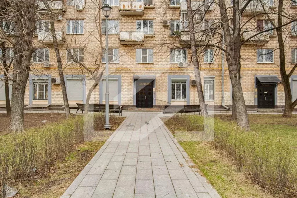 Торговая площадь в Москва Космодамианская наб., 4/22кБ (452 м) - Фото 1