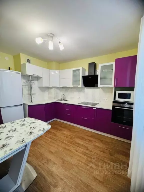 2-к кв. Татарстан, Казань ул. Айрата Арсланова, 8 (62.5 м) - Фото 1