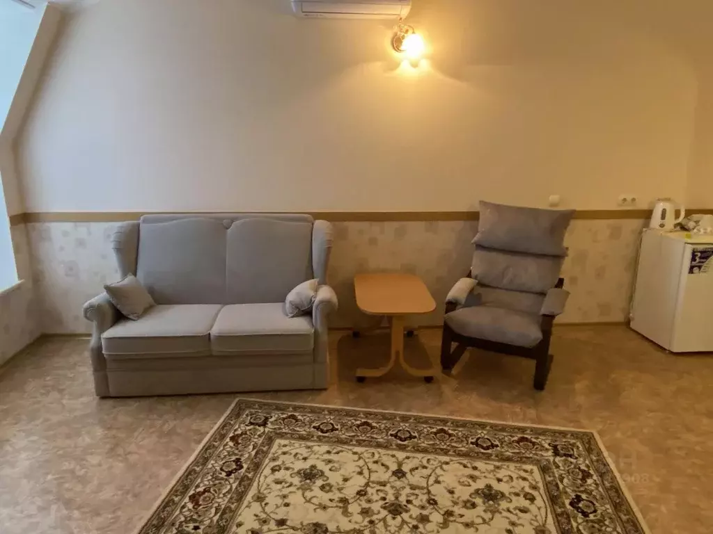 Комната Крым, Феодосия ул. Земская, 8 (25.0 м) - Фото 0