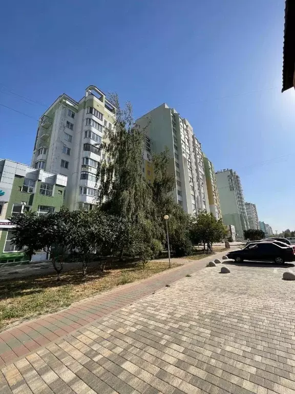 2-к кв. Белгородская область, Белгород Славянская ул., 15 (65.0 м) - Фото 0