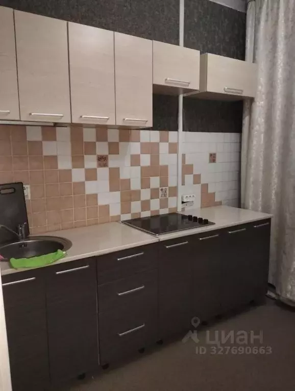 Комната Иркутская область, Иркутск ул. Челнокова, 24 (15.0 м) - Фото 1