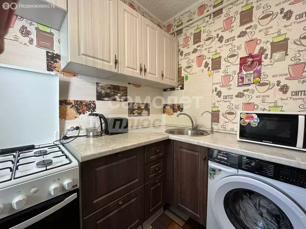 1-комнатная квартира: Ижевск, улица А.Н. Сабурова, 61 (31 м) - Фото 1